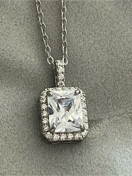 Jewelry - Sterling Silver White Halo Moissanite Pendant Necklace Jewelry
